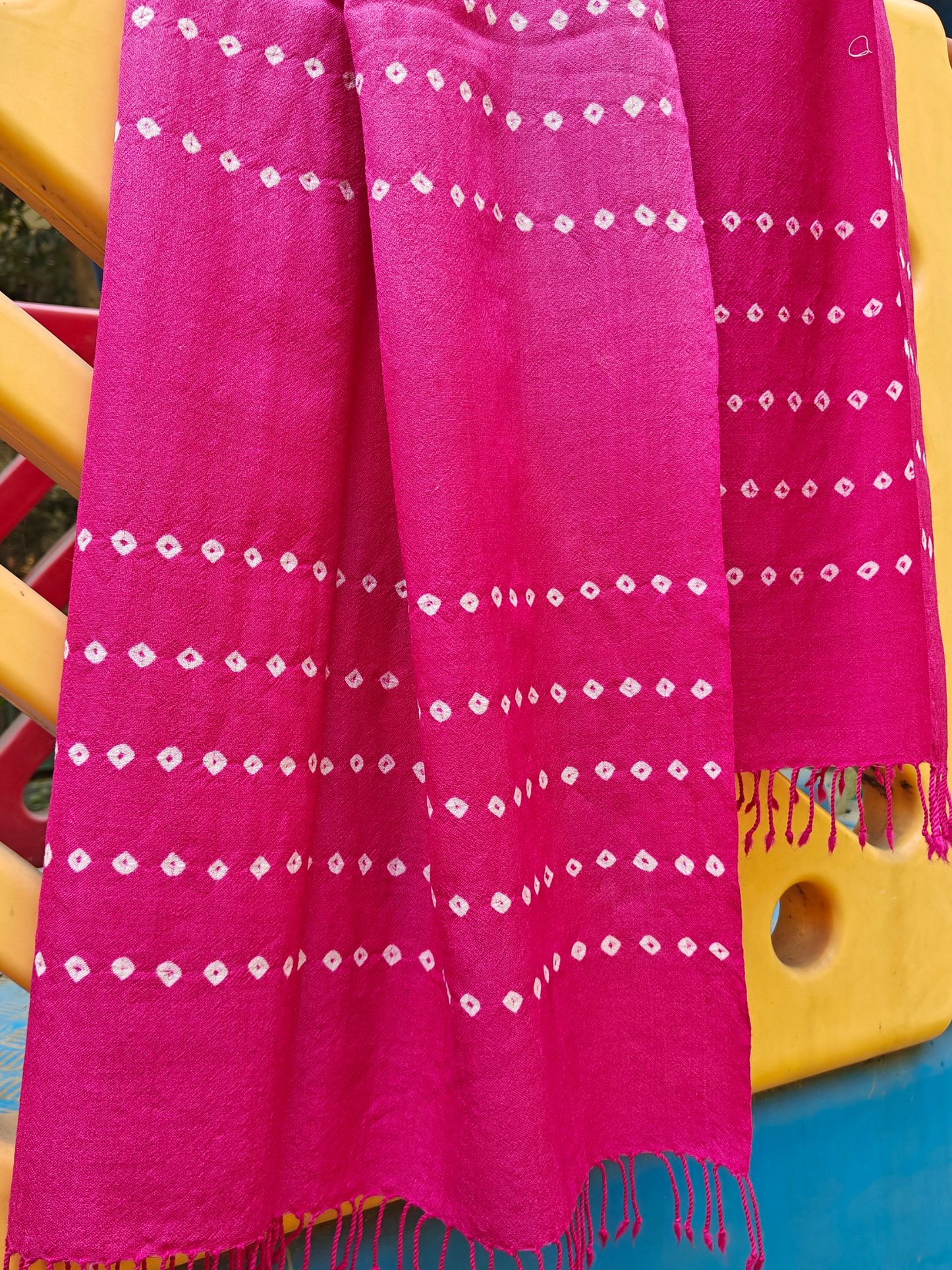 Rani Pink Bandani Ombre Handwoven Woollen Stole