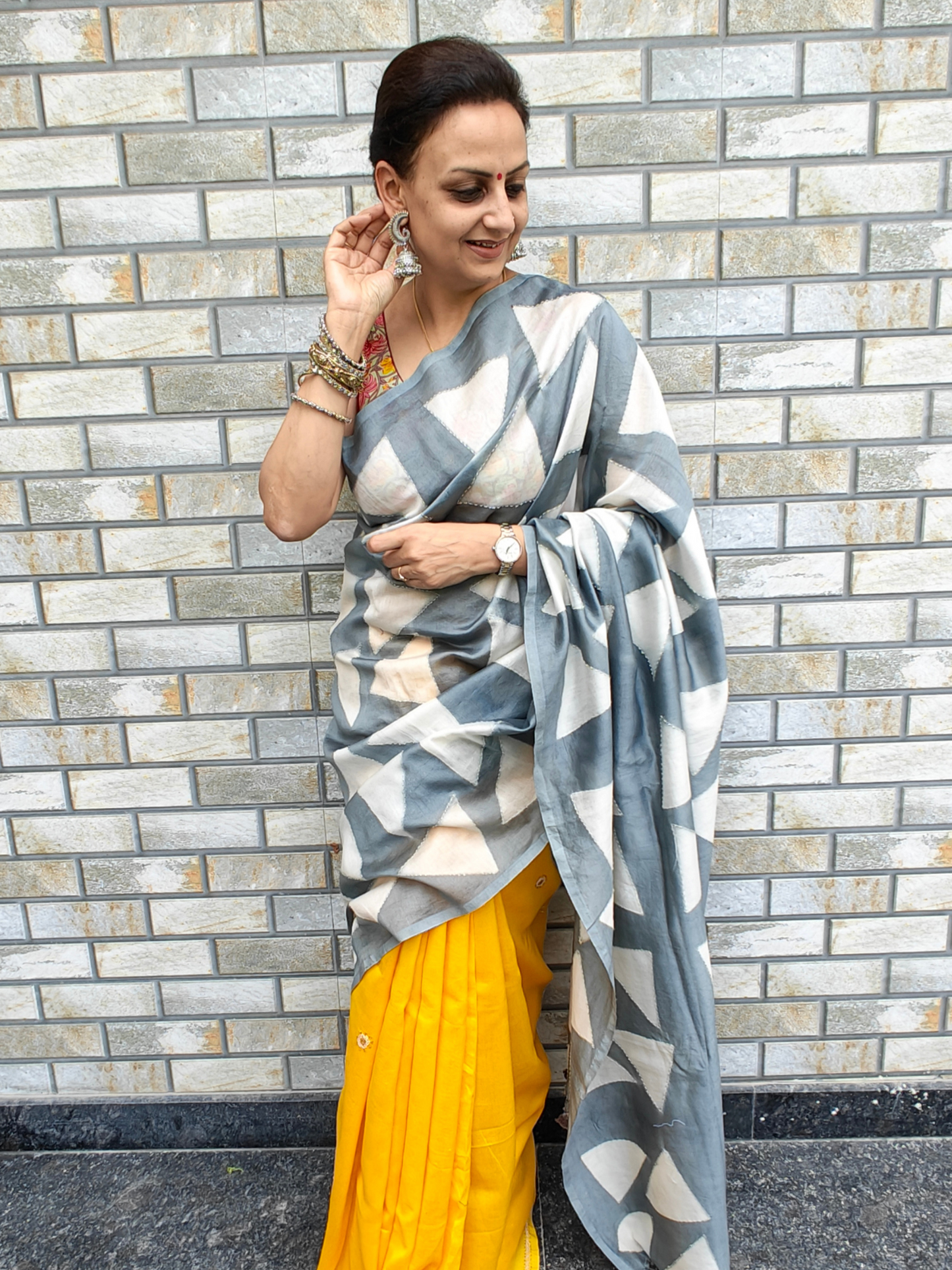 Yellow-Grey Shibori Clamp Dyed Handcrafted Saree