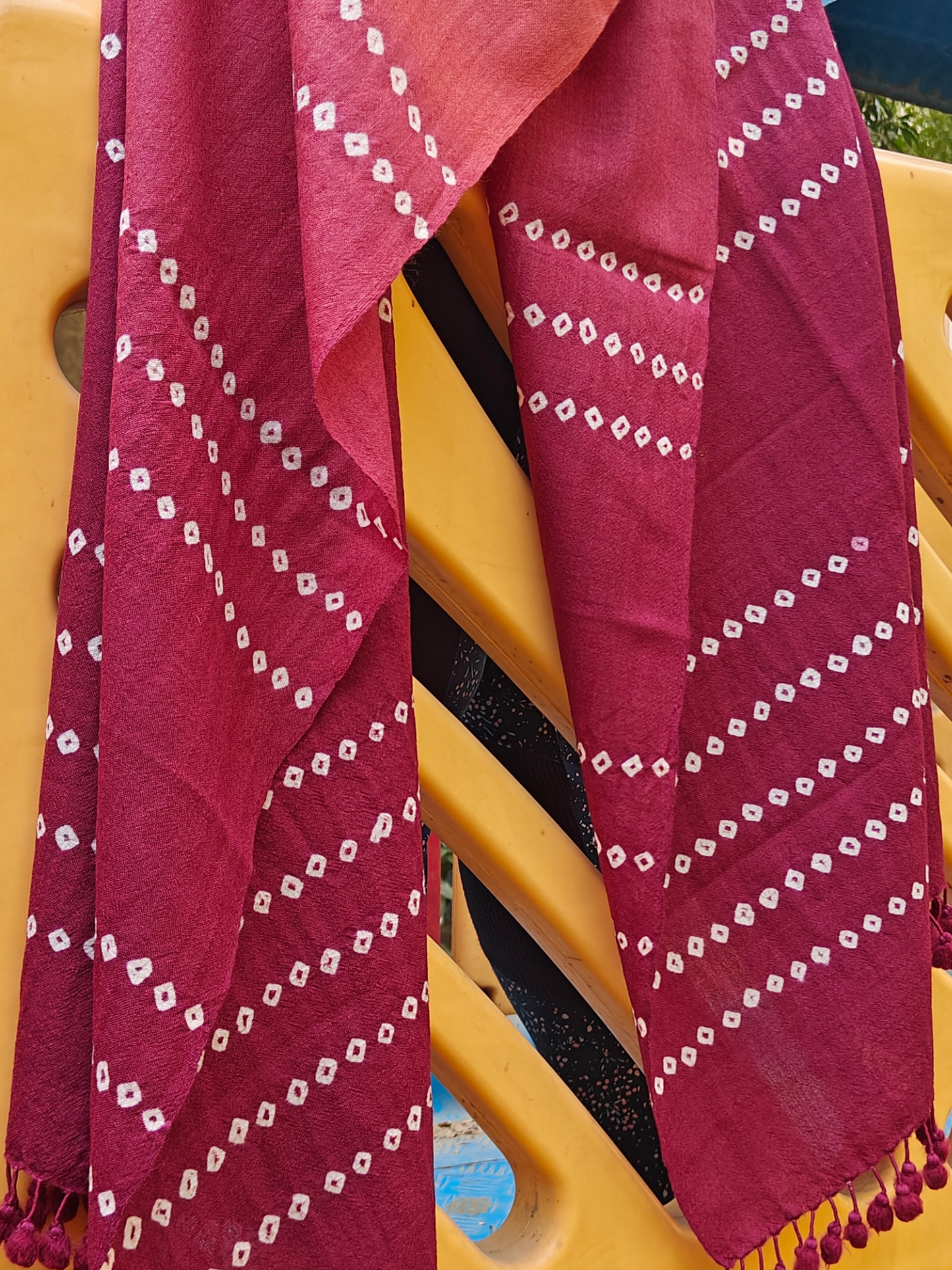 Peach Bandani Ombre Handwoven Woollen Stole