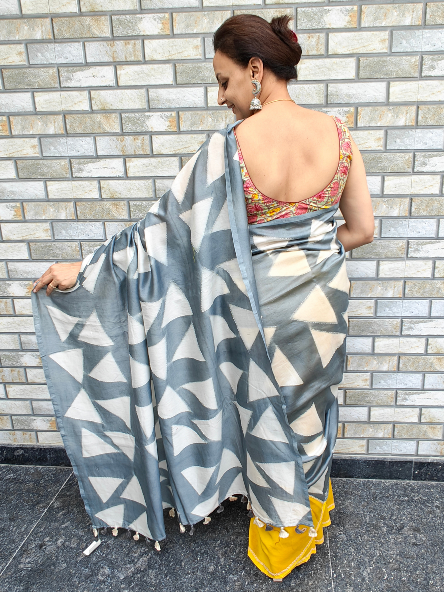 Yellow-Grey Shibori Clamp Dyed Handcrafted Saree