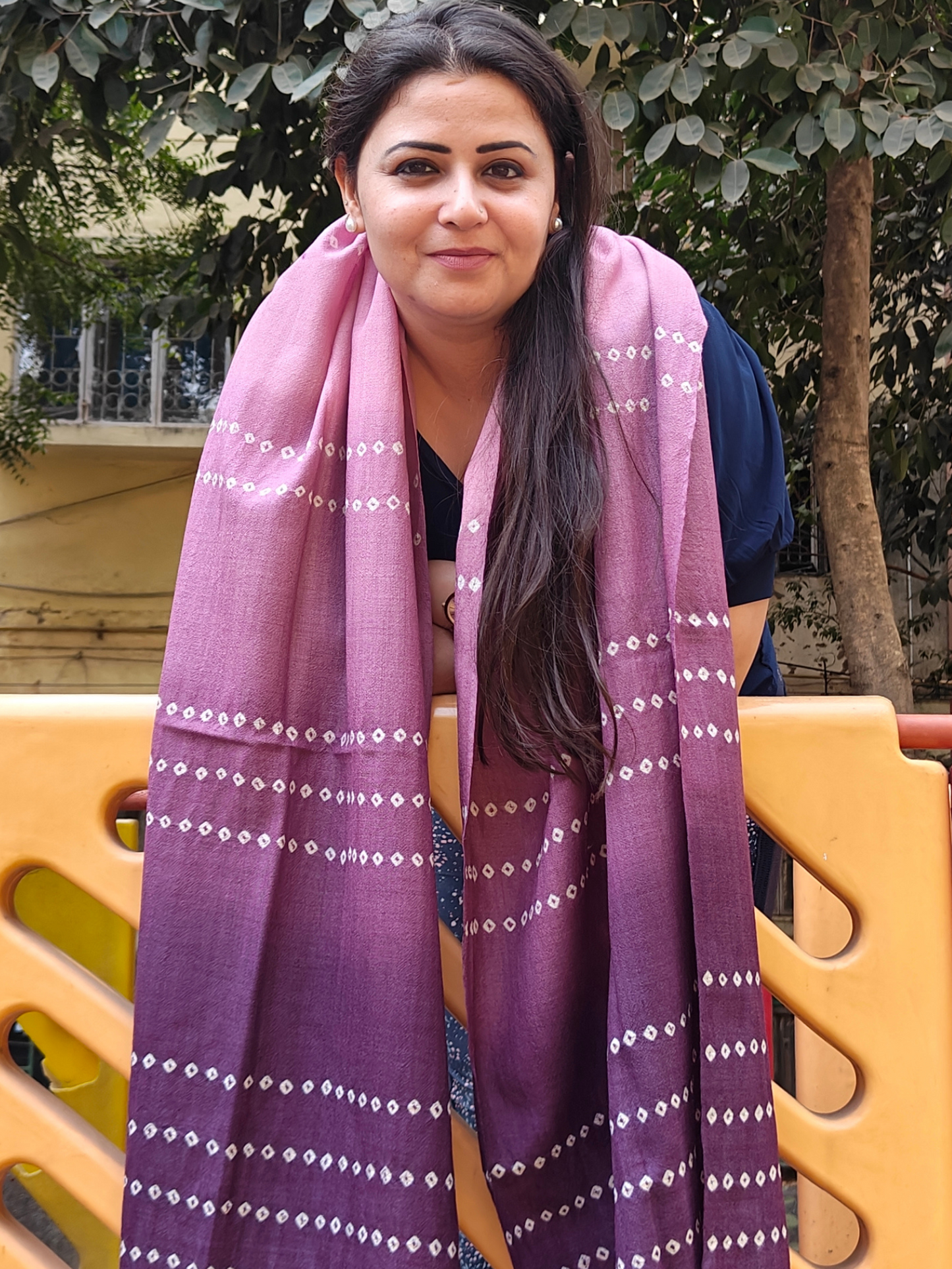 Lavender Bandani Ombre Handwoven Woollen Stole
