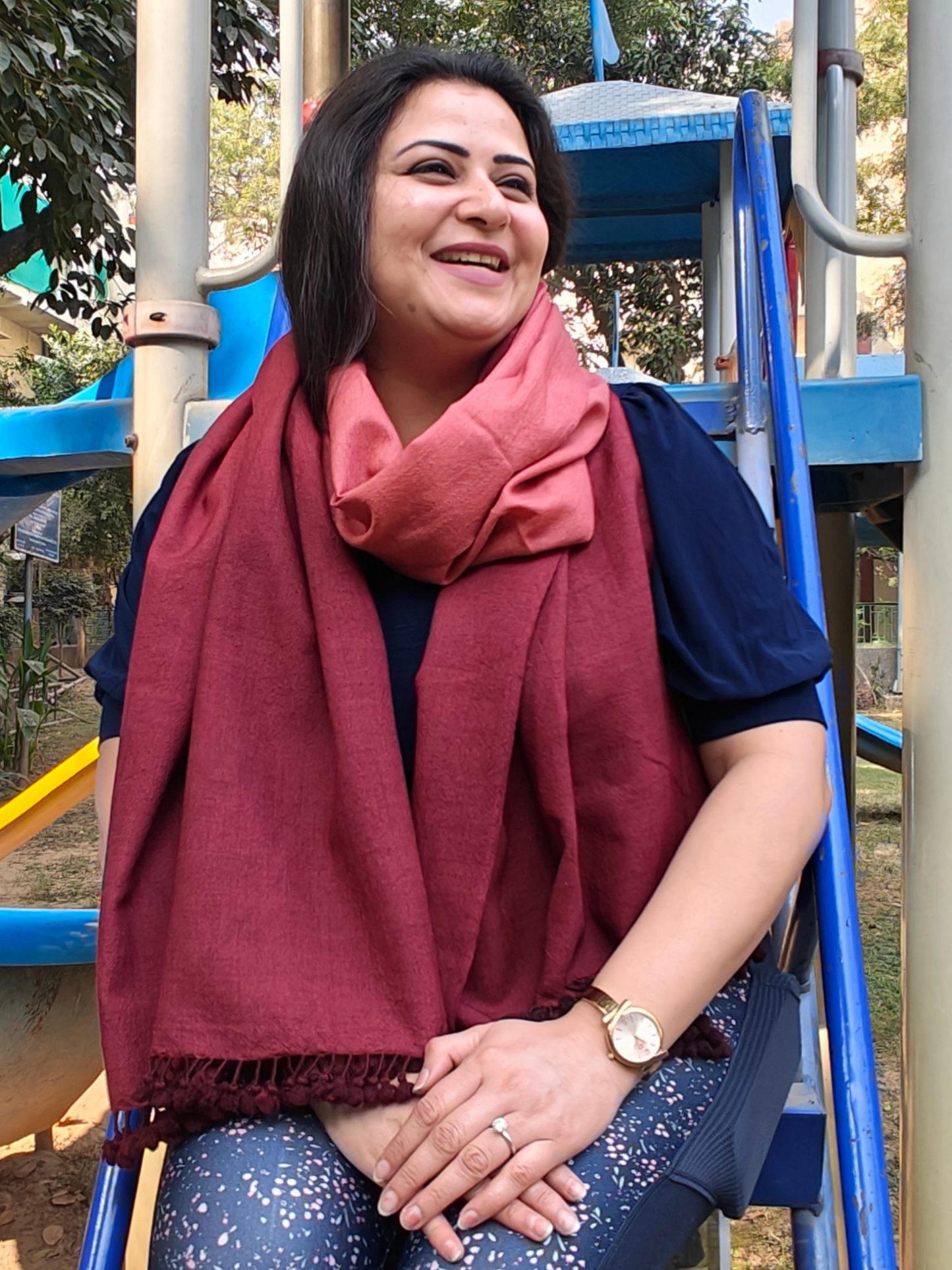 Peach & Maroon Ombre Handwoven Woollen Stole