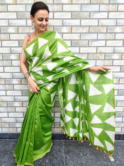 Green Shibori Clamp Dyed Handcrafted Saree